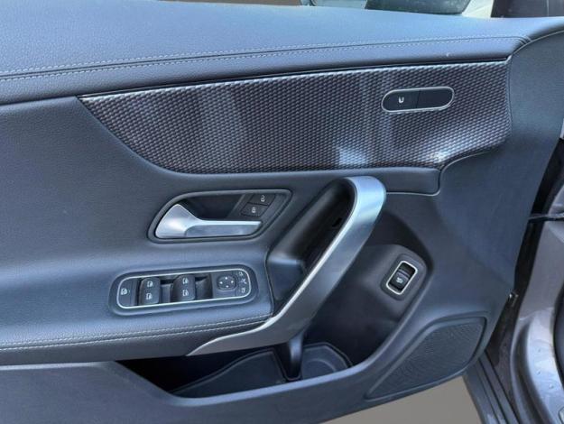MERCEDES-BENZ CLA 180 d Shooting Brake Luxury Line  
