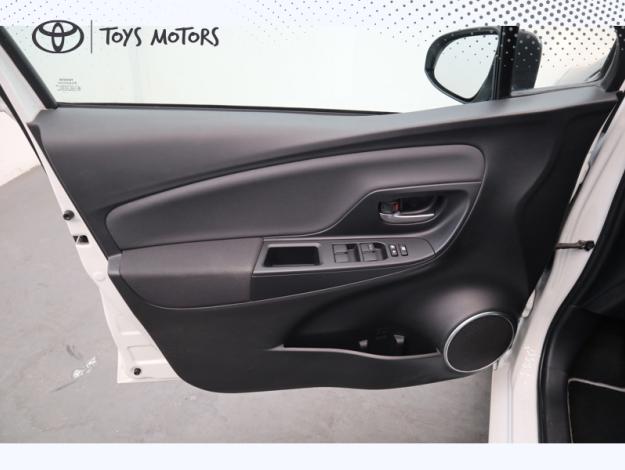 TOYOTA Yaris 70 VVT-i Design Y20  
