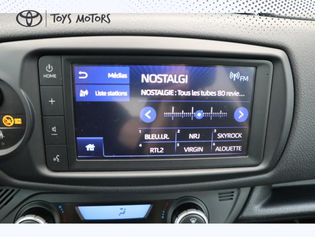 TOYOTA Yaris 70 VVT-i Design Y20  