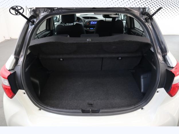 TOYOTA Yaris 70 VVT-i Design Y20  