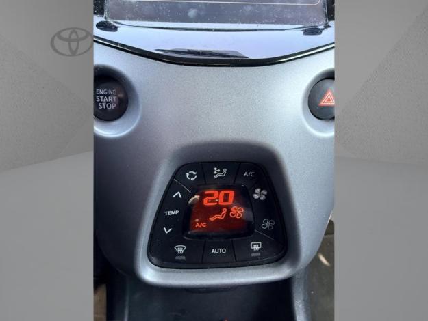 TOYOTA Aygo 1.0 VVT-i xshift x-play  1.0 72 ch BVA5