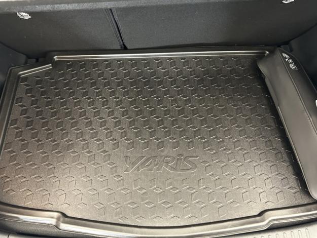 TOYOTA Yaris 116h Dynamic  