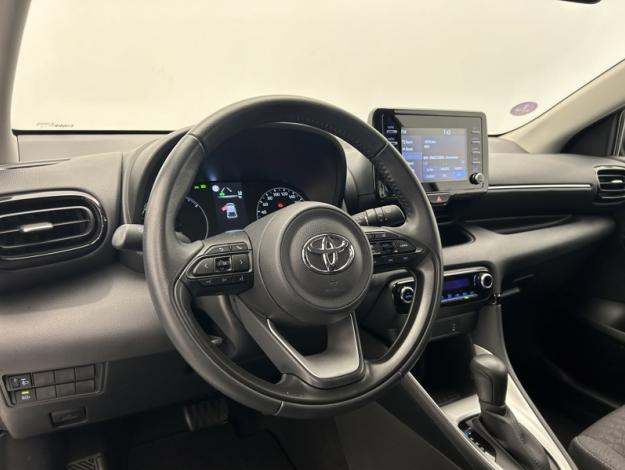 TOYOTA Yaris 116h Dynamic  