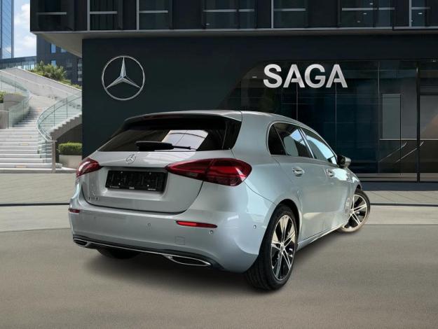 MERCEDES-BENZ A 180 Luxury Line  