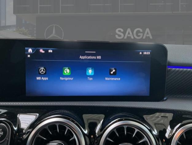 MERCEDES-BENZ A 180 Luxury Line  