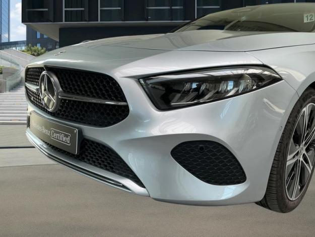 MERCEDES-BENZ A 180 Luxury Line  