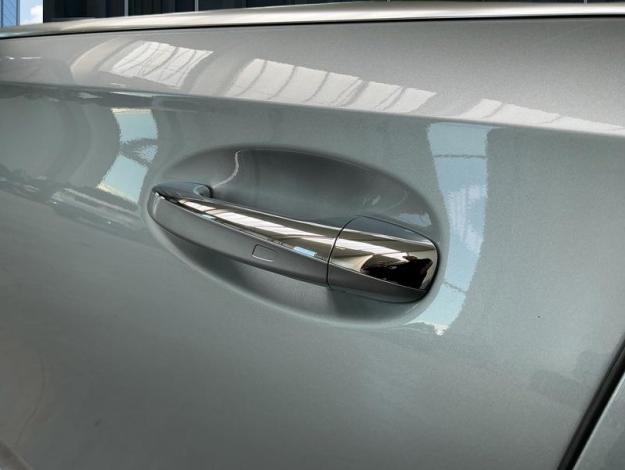MERCEDES-BENZ A 180 Luxury Line  