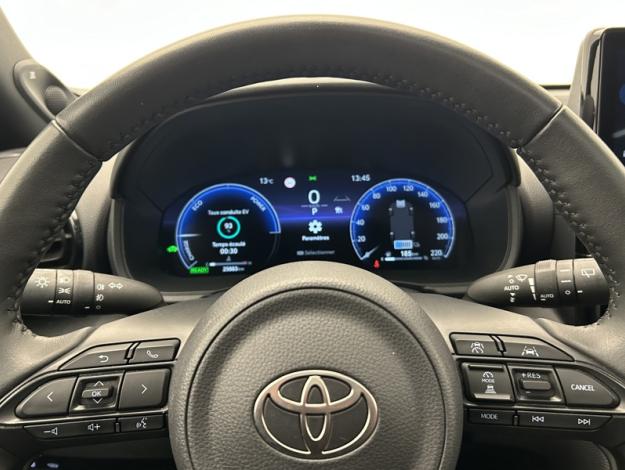 TOYOTA Yaris Cross 1.5 130H PREMIERE   