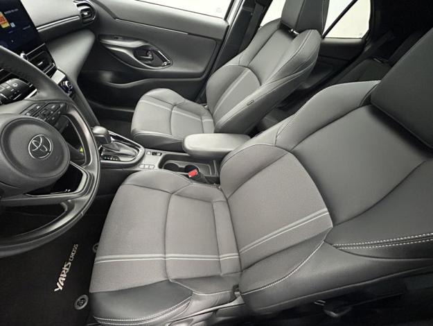 TOYOTA Yaris Cross 1.5 130H PREMIERE   