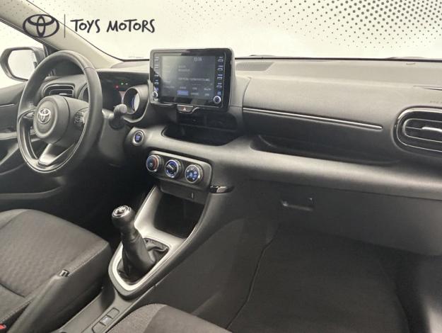 TOYOTA Yaris 70 VVT-i Design  