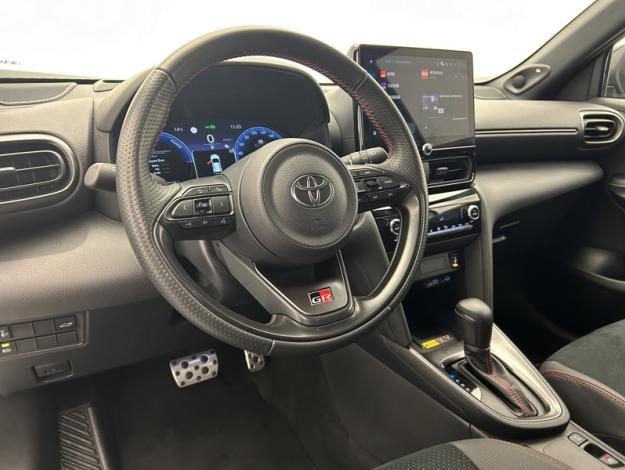 TOYOTA Yaris Cross 1.5 130H GR SPORT   PACK TECHNO 