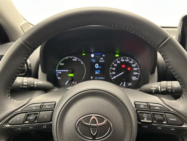 TOYOTA Yaris 116h Dynamic  