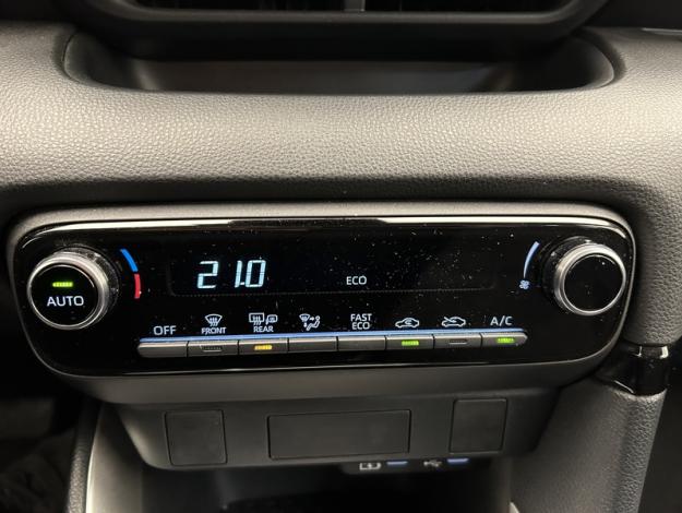 TOYOTA Yaris 116h Dynamic  