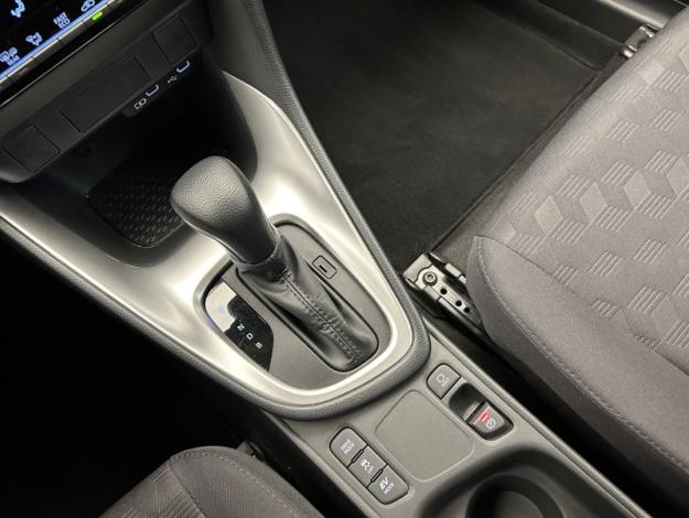TOYOTA Yaris 116h Dynamic  