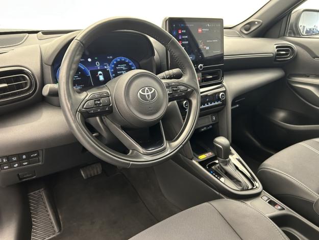 TOYOTA Yaris Cross 1.5 130H PREMIERE   