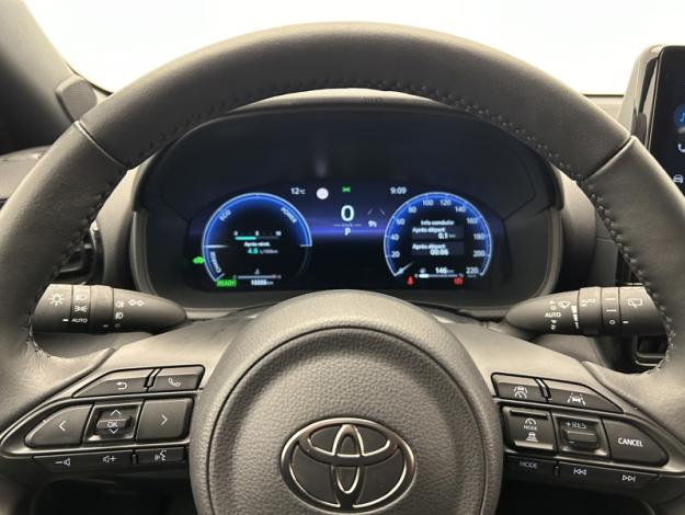 TOYOTA Yaris 130h Collection  