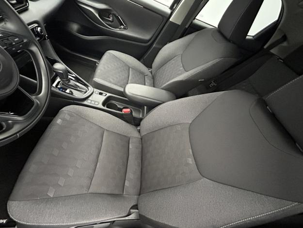 TOYOTA Yaris 116h Design  PACK CONFORT