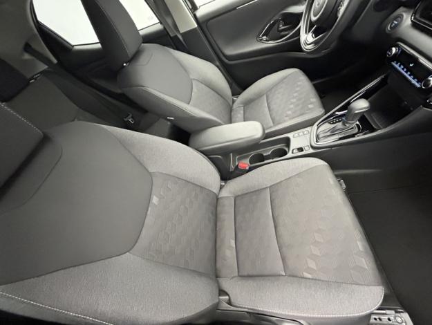 TOYOTA Yaris 116h Design  PACK CONFORT