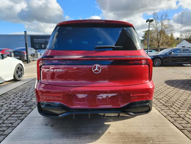 MERCEDES-BENZ GLB 250+ avec technologie EQ  