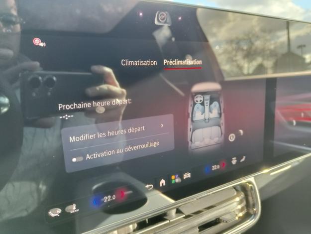 MERCEDES-BENZ GLB 250+ avec technologie EQ  