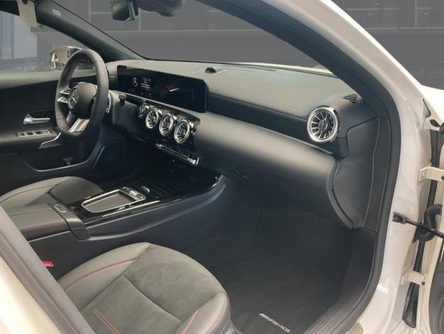 MERCEDES-BENZ A 180 AMG Pack Night Pano Facelift  
