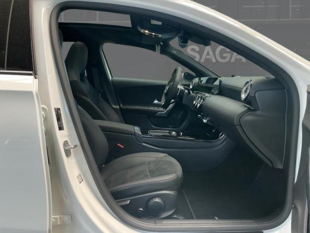 MERCEDES-BENZ A 180 AMG Pack Night Pano Facelift  
