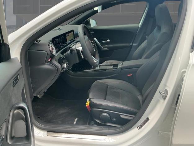 MERCEDES-BENZ A 180 AMG Pack Night Pano Facelift  
