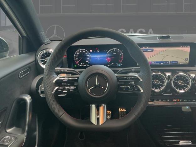 MERCEDES-BENZ A 180 AMG Pack Night Pano Facelift  