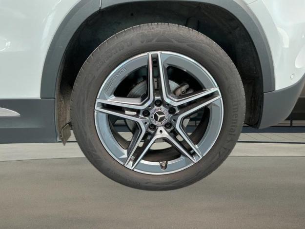 MERCEDES-BENZ GLA 180 AMG Line  