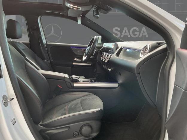 MERCEDES-BENZ GLA 180 AMG Line  