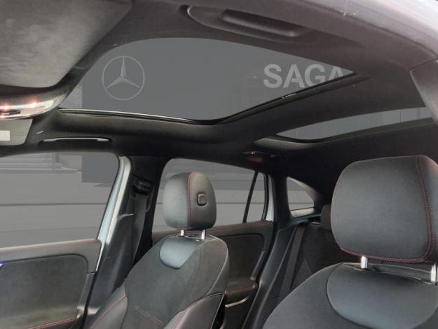 MERCEDES-BENZ GLA 180 AMG Line  