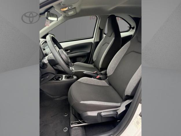 TOYOTA Aygo X 1.0 VVT-i 72 Dynamic   