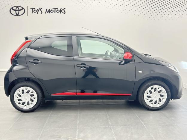TOYOTA Aygo 1.0 VVT-i x-look   