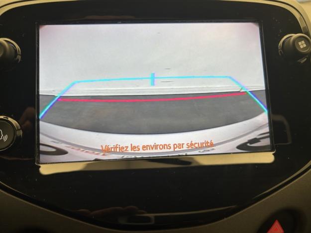 TOYOTA Aygo 1.0 VVT-i x-look   