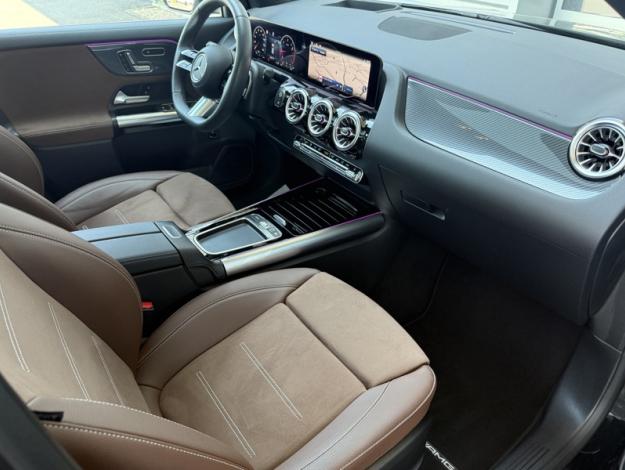 MERCEDES-BENZ GLA 200 d AMG Line  