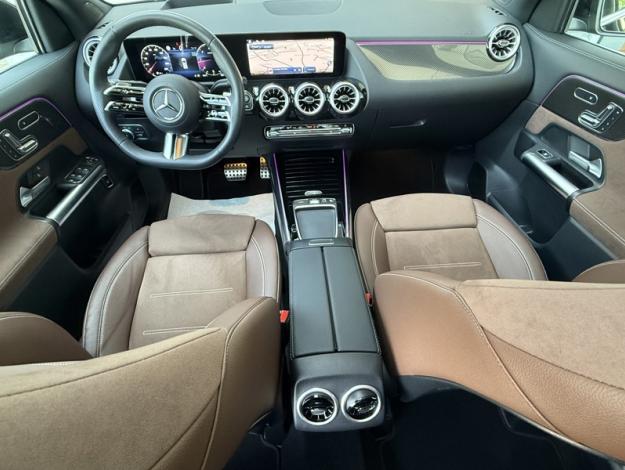 MERCEDES-BENZ GLA 200 d AMG Line  