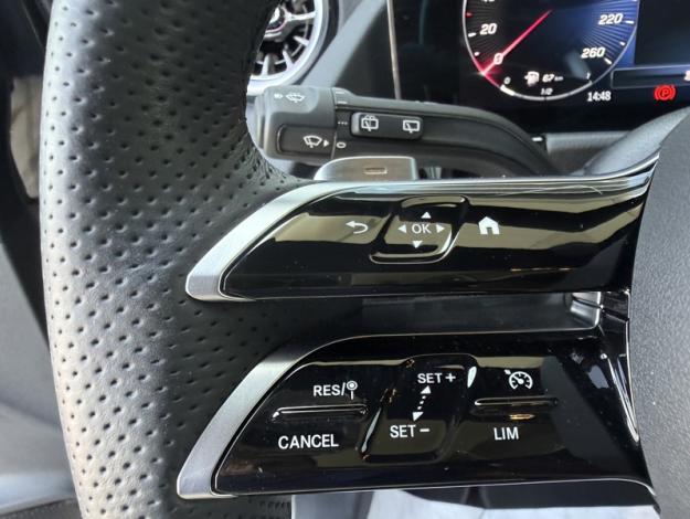 MERCEDES-BENZ GLA 200 d AMG Line  