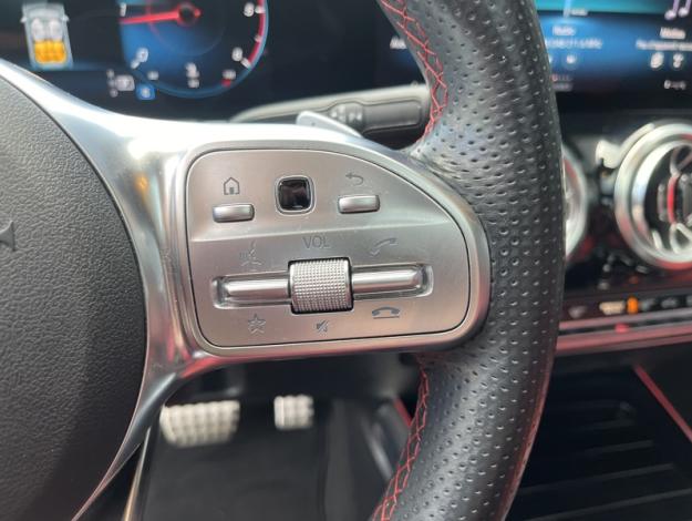 MERCEDES-BENZ GLA 200 d AMG Line AMG Line 