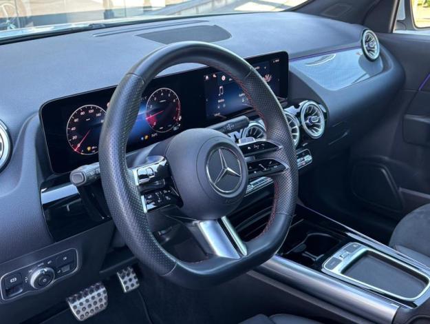 MERCEDES-BENZ GLA 180 AMG Line  