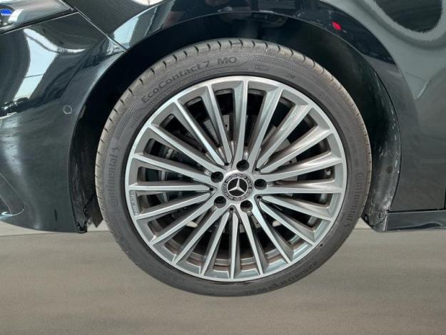 MERCEDES-BENZ A 250 e Berline AMG Line  