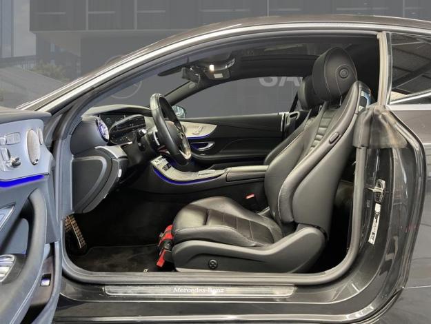 MERCEDES-BENZ E 300 Coupé AMG Line  