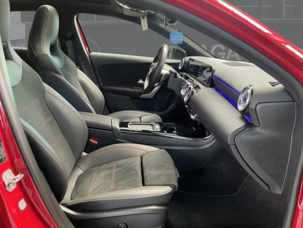 MERCEDES-BENZ Classe A A 180 Compacte  