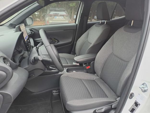 TOYOTA Yaris Cross Hybrid 2WD Design   