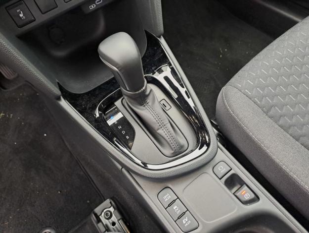 TOYOTA Yaris Cross Hybrid 2WD Design   