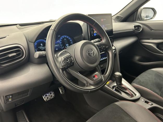 TOYOTA Yaris Cross 1.5 HYBRID 130H GR SPORT AUTO  