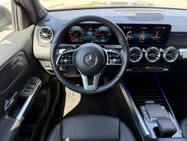 MERCEDES-BENZ EQB 250 + Luxury Line 7 places  