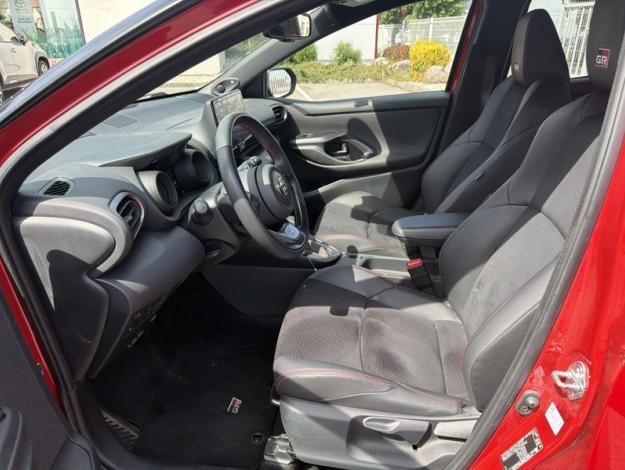 TOYOTA Yaris Hybride 116h GR SPORT  