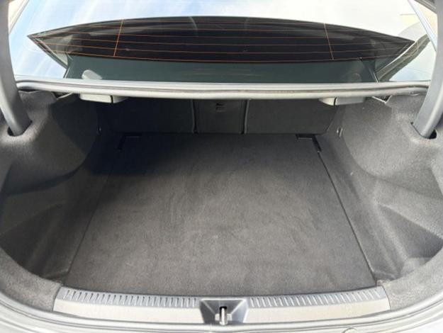 MERCEDES-BENZ A 180 d Berline Luxury Line  