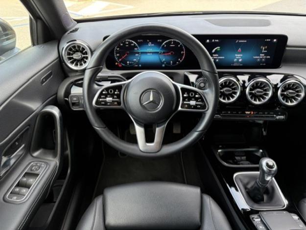 MERCEDES-BENZ A 180 d Berline Luxury Line  