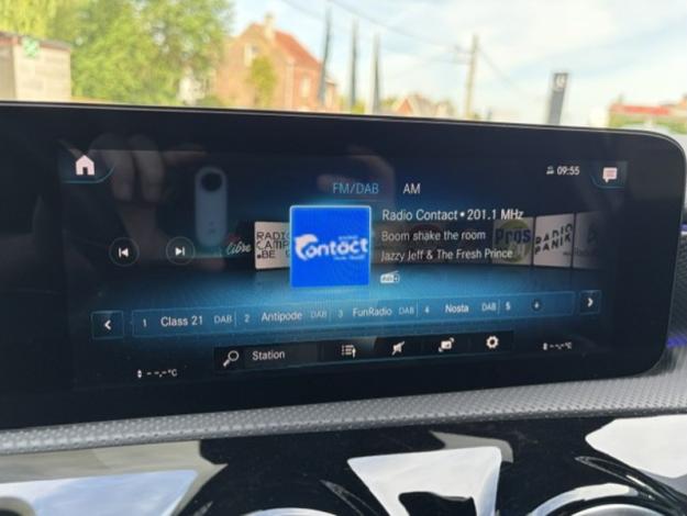 MERCEDES-BENZ A 180 d Berline Luxury Line  